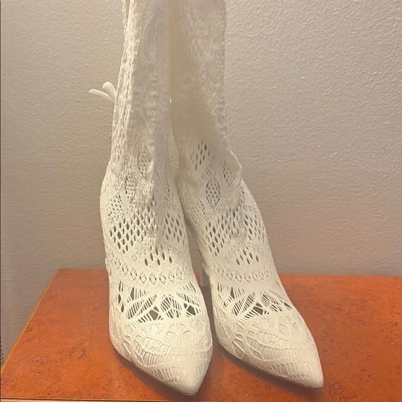 Casadei Damenschuhe Elegant White Lace Heeled Boots - Picture 2 of 4